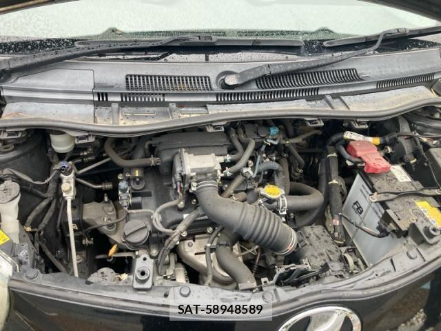 Toyota IQ 2009-09 8780635-12