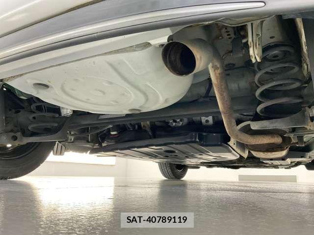 Toyota IQ 2013-08 8829574-12