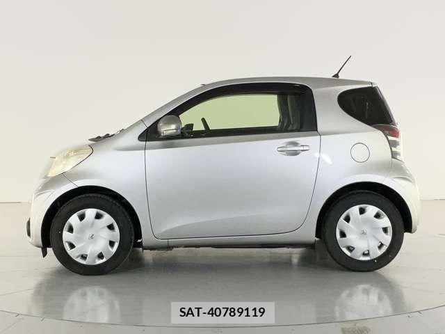 Toyota IQ 2013-08 8829574-5
