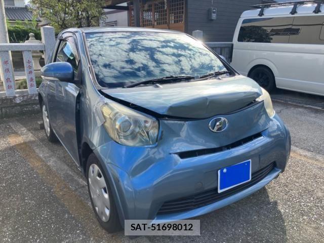 Toyota IQ 2009-04 8849399-0