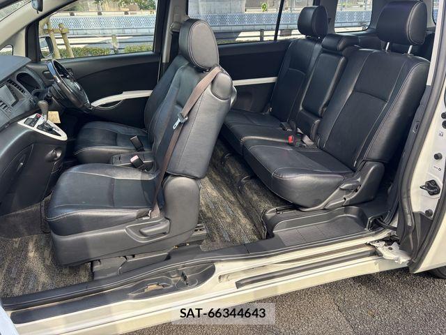 Toyota ISIS 2012-03 1421948-25