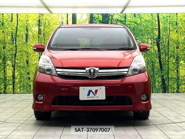 Toyota ISIS 2013-09 5869719-12