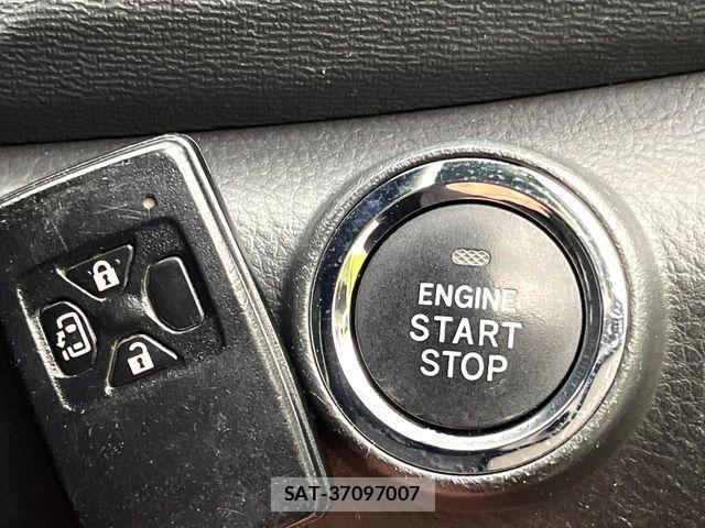 Toyota ISIS 2013-09 5869719-5
