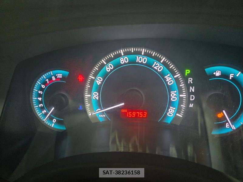 Toyota ISIS 2010 1347615-8