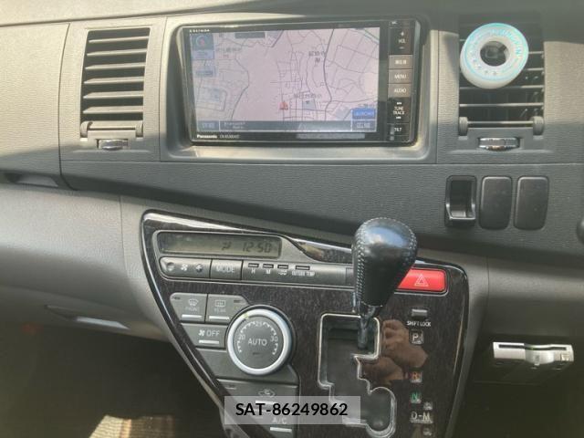 Toyota ISIS 2005-06 6906768-17