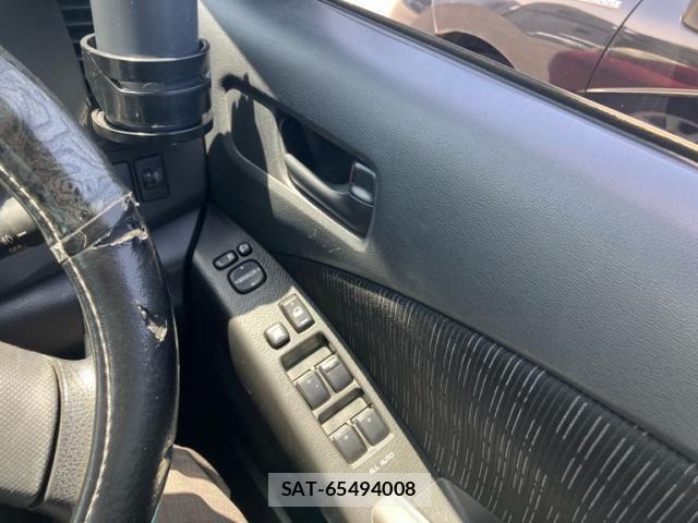 Toyota ISIS 2011-11 6994430-14