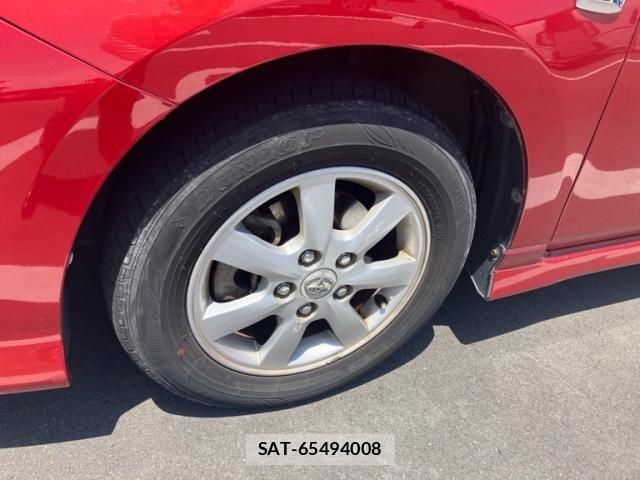 Toyota ISIS 2011-11 6994430-17