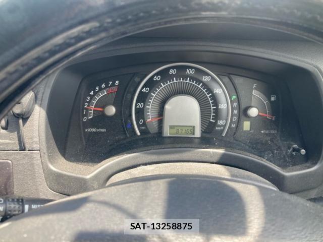 Toyota ISIS 2005-06 7058952-8