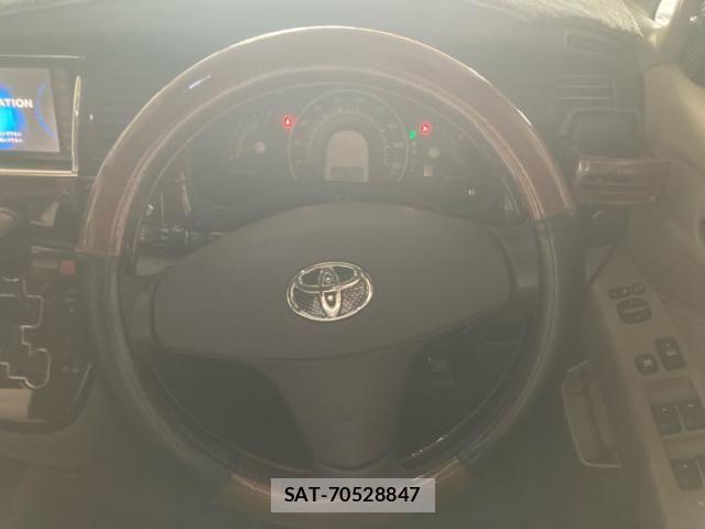 Toyota ISIS 2006-03 7219955-15