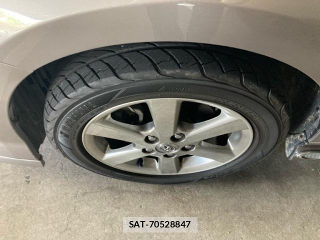 Toyota ISIS 2006-03 7219955-6