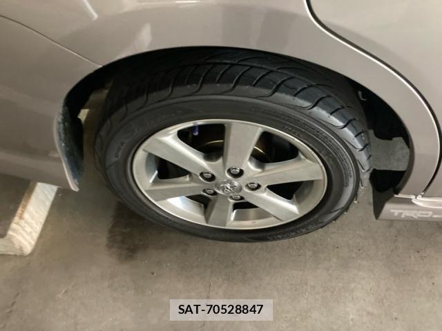 Toyota ISIS 2006-03 7219955-8