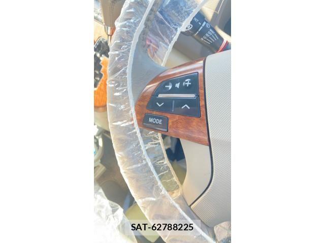 Toyota ISIS 2010-10 7219962-14