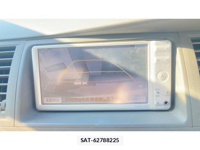Toyota ISIS 2010-10 7219962-17