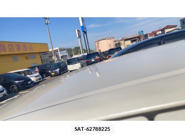 Toyota ISIS 2010-10 7219962-8