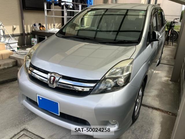 Toyota ISIS 2013-12 7219963-0
