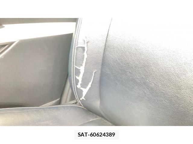 Toyota ISIS 2014-06 7219967-23