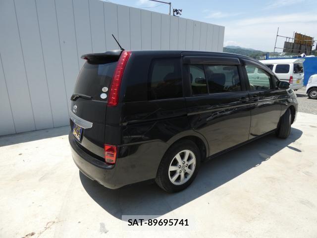 Toyota ISIS 2008-02 7219961-13