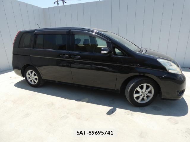 Toyota ISIS 2008-02 7219961-17