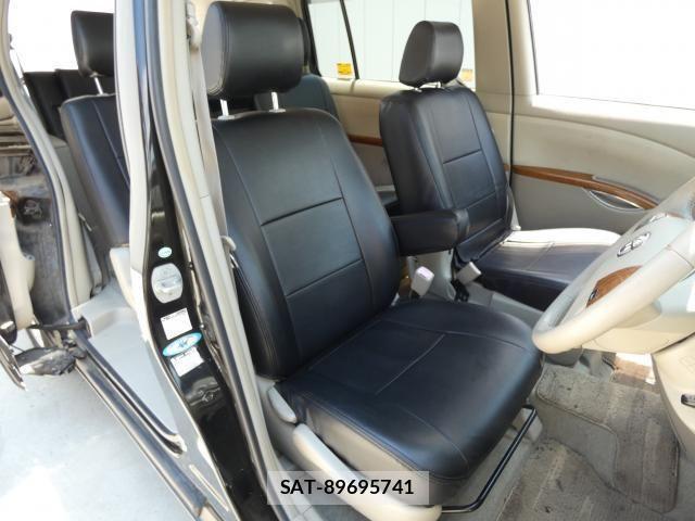 Toyota ISIS 2008-02 7219961-1