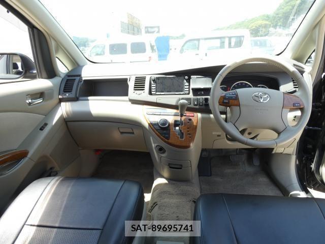 Toyota ISIS 2008-02 7219961-2