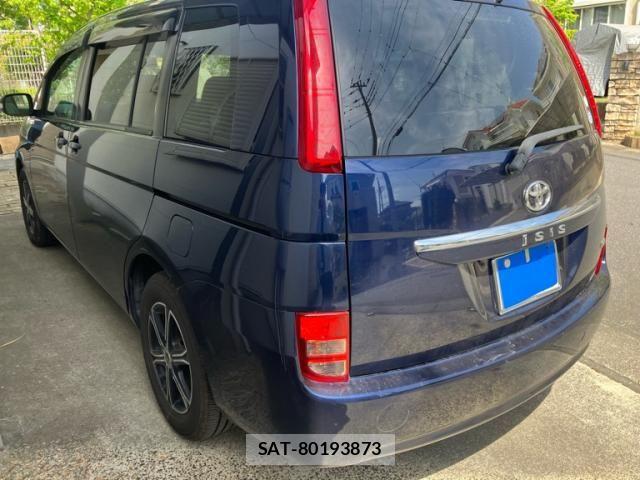 Toyota ISIS 2010-10 7327616-9