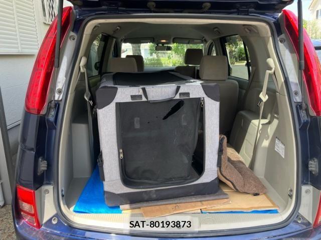 Toyota ISIS 2010-10 7327616-10