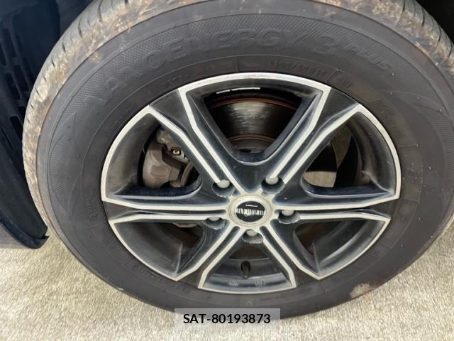 Toyota ISIS 2010-10 7327616-14