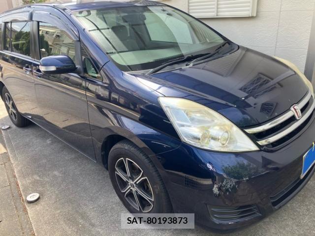 Toyota ISIS 2010-10 7327616-3