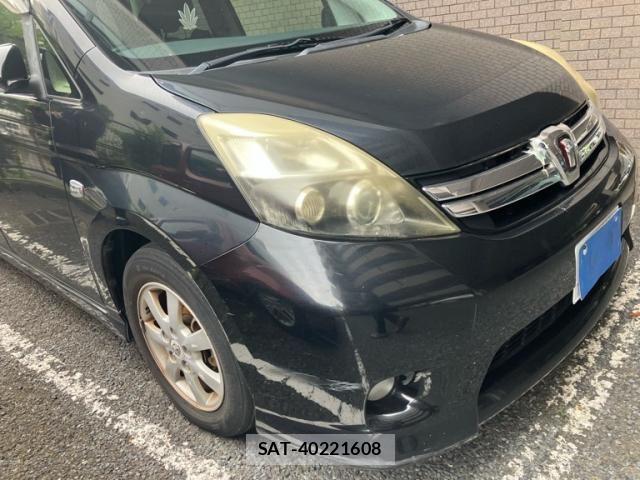 Toyota ISIS 2012-03 7327614-1