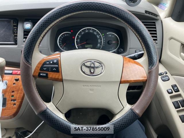 Toyota ISIS 2009-11 7327611-20
