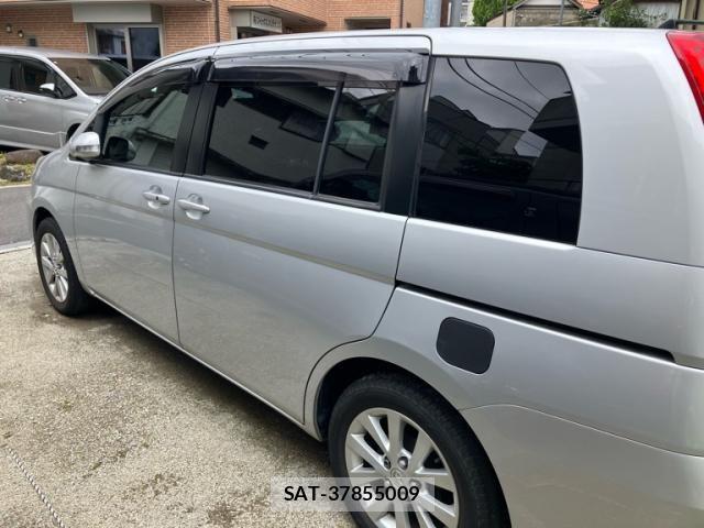Toyota ISIS 2009-11 7327611-27