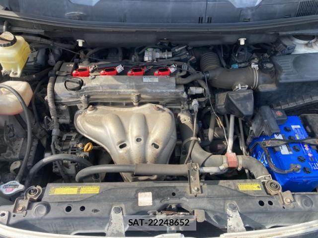 Toyota ISIS 2004-11 7327617-10