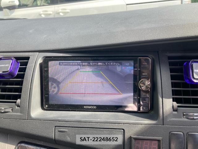 Toyota ISIS 2004-11 7327617-23