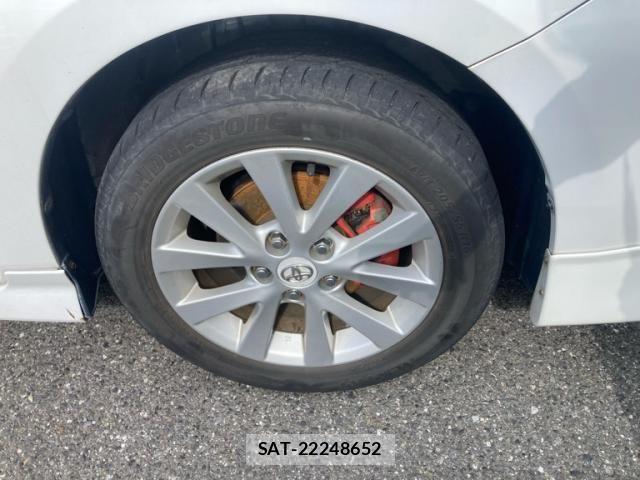 Toyota ISIS 2004-11 7327617-6