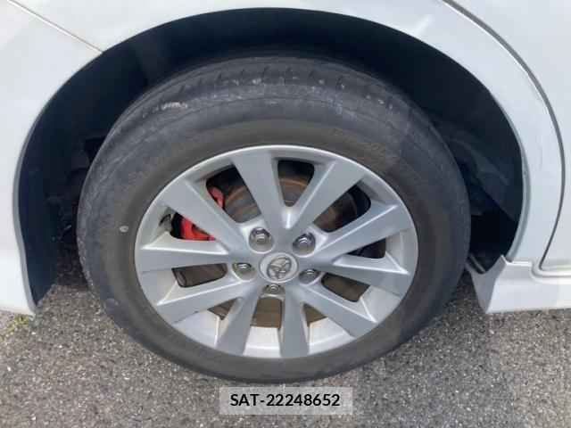 Toyota ISIS 2004-11 7327617-7