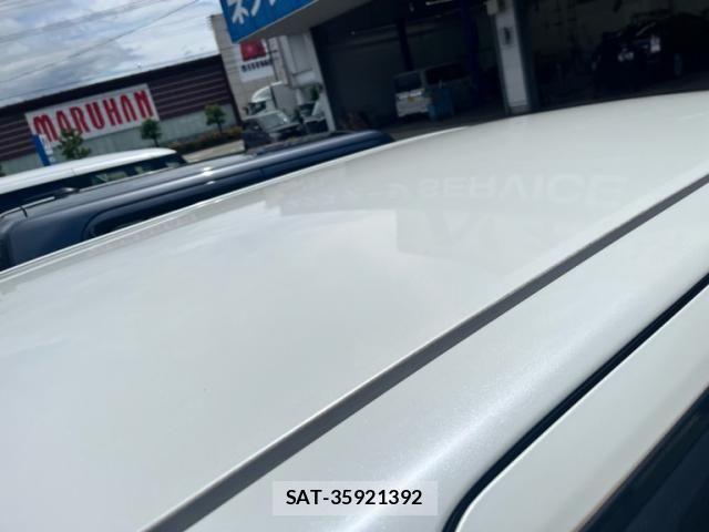 Toyota ISIS 2010-09 7327608-5