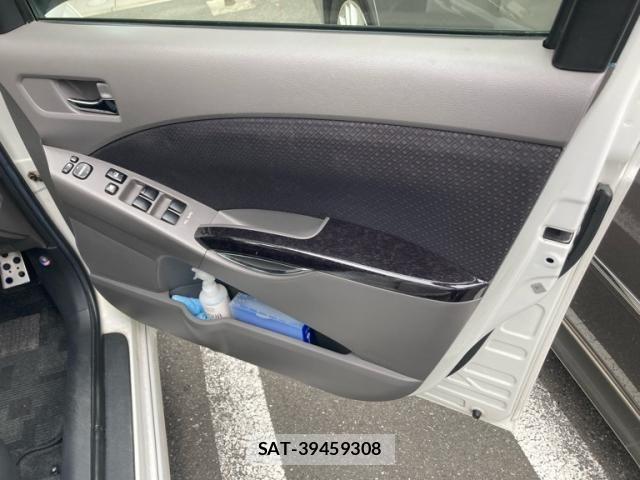 Toyota ISIS 2005-11 7327613-10