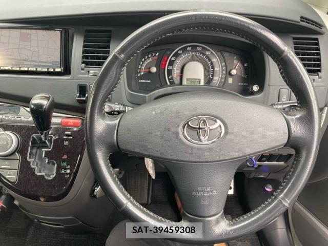 Toyota ISIS 2005-11 7327613-14