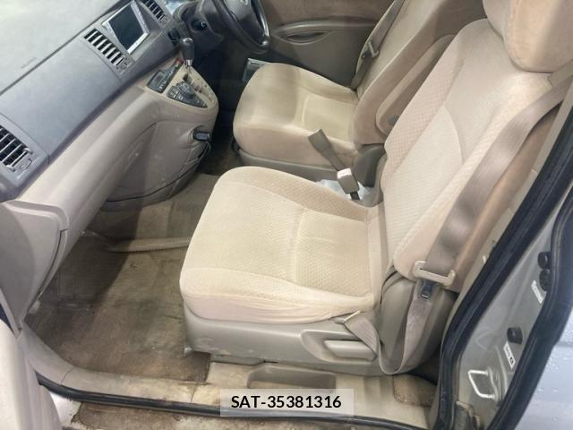 Toyota ISIS 2005-02 7327610-11