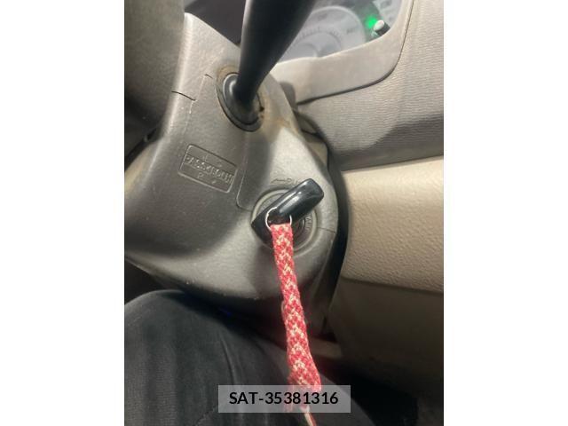 Toyota ISIS 2005-02 7327610-17