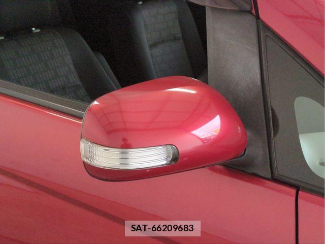 Toyota ISIS 2012-03 7327612-21