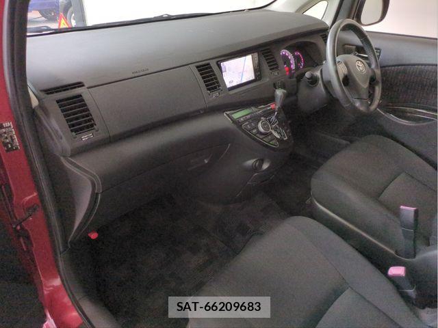 Toyota ISIS 2012-03 7327612-2