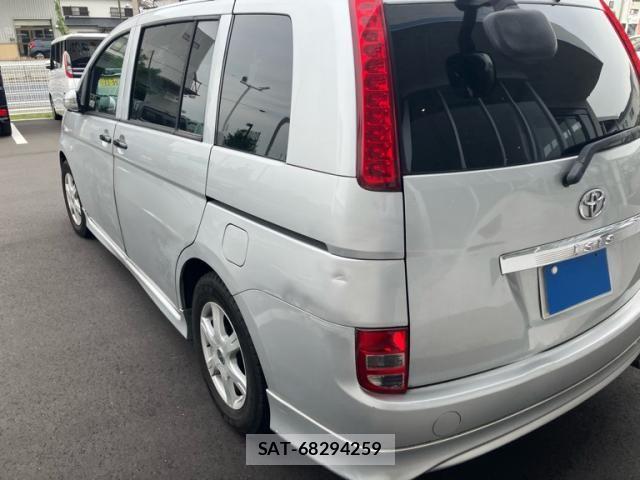 Toyota ISIS 2006-03 7358180-5