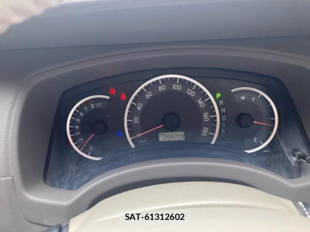Toyota ISIS 2009-10 7358183-15