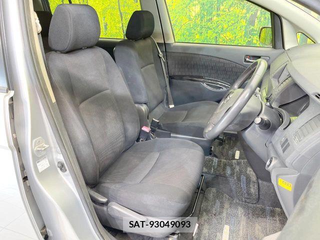 Toyota ISIS 2011-12 7392449-7