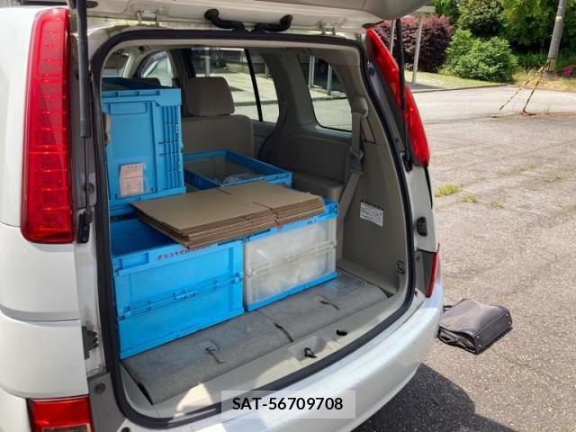 Toyota ISIS 2009-10 7392446-9