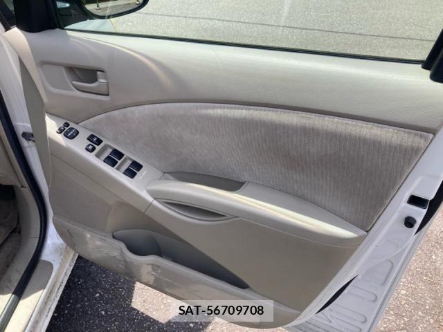 Toyota ISIS 2009-10 7392446-3