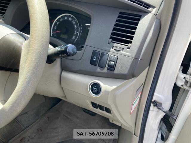 Toyota ISIS 2009-10 7392446-4