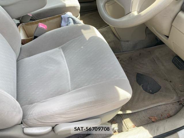 Toyota ISIS 2009-10 7392446-5