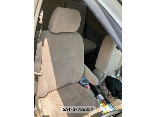 Toyota ISIS 2005-09 7454984-10